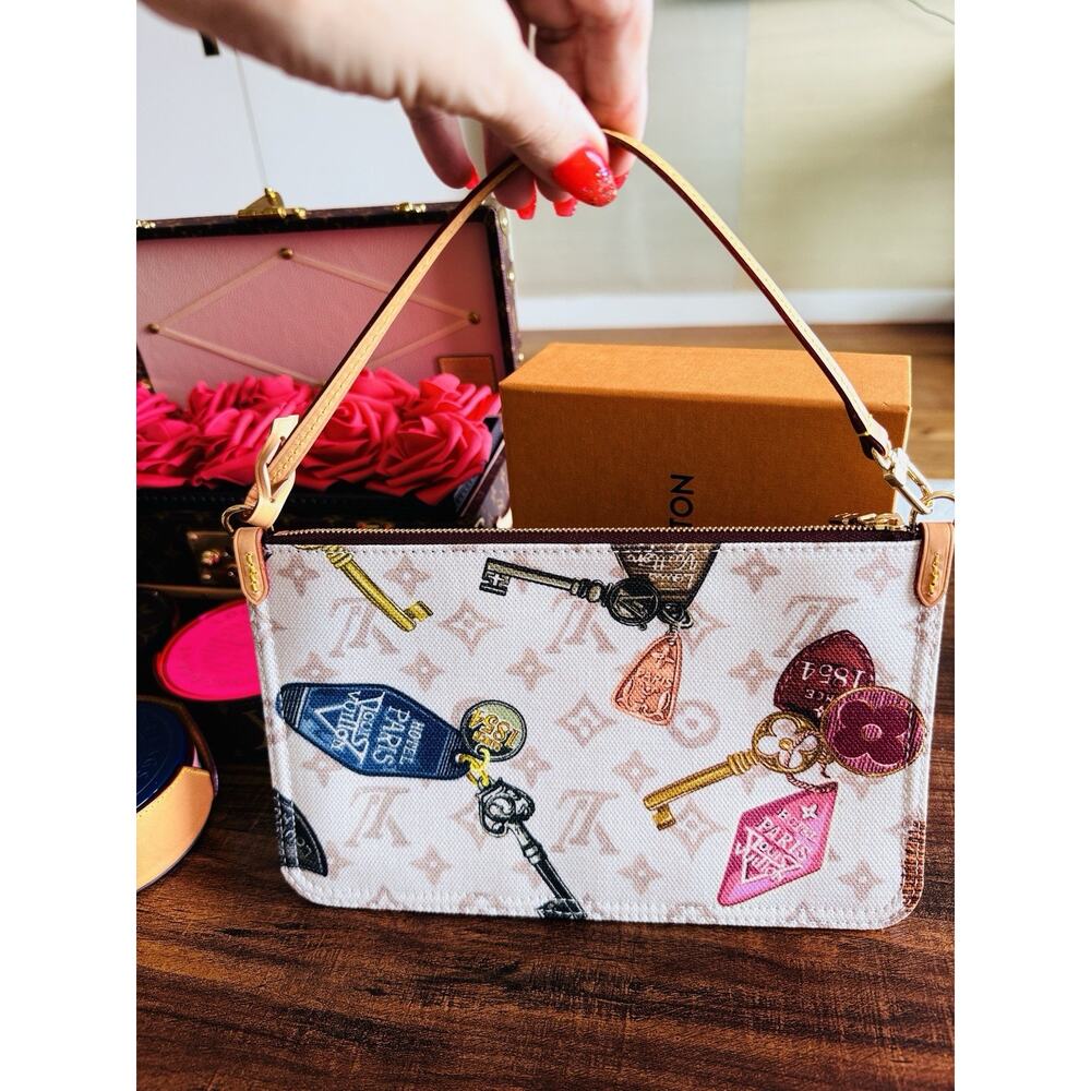 Louis Vuitton GETAWAY Dunes Wristlet Pochette Small Bag Flight Mode LTD NEW RARE
